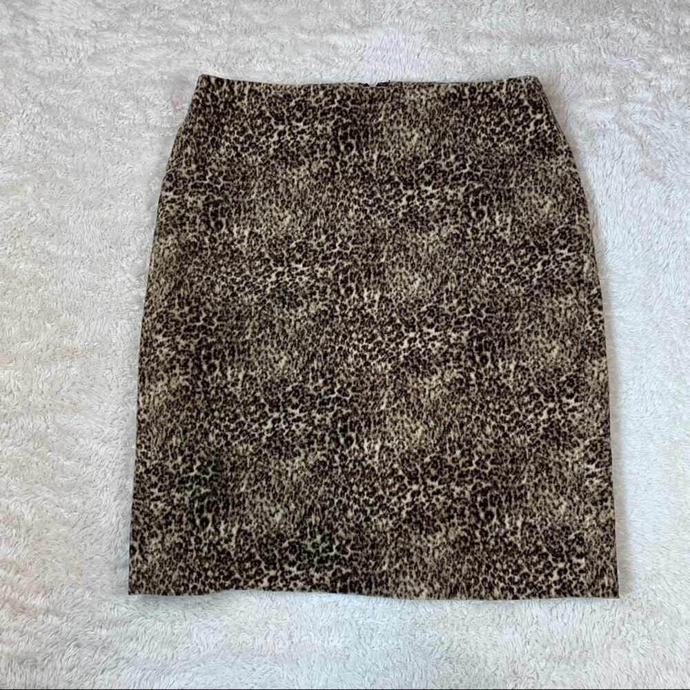 Talbots velvet‎ cheetah print pencil skirt, size 2